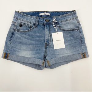 NWT KanCan Estilo Mid Rise Denim Jean Shorts 9 28 Cuffed